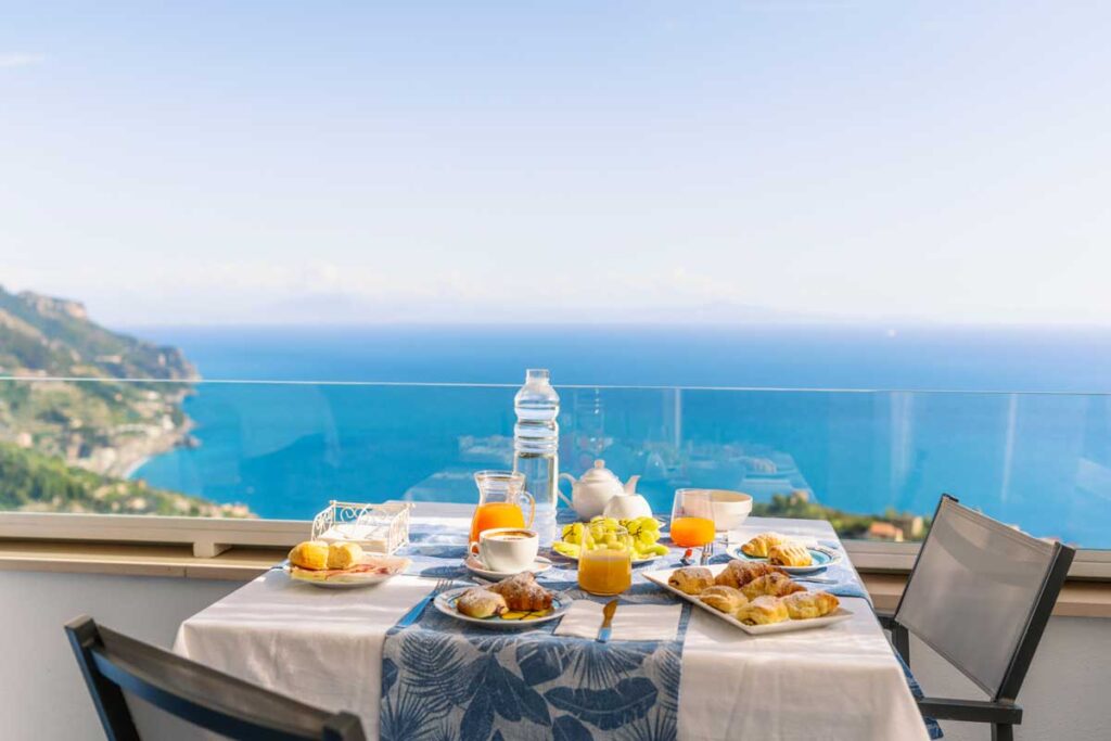ravello sea view breakfast